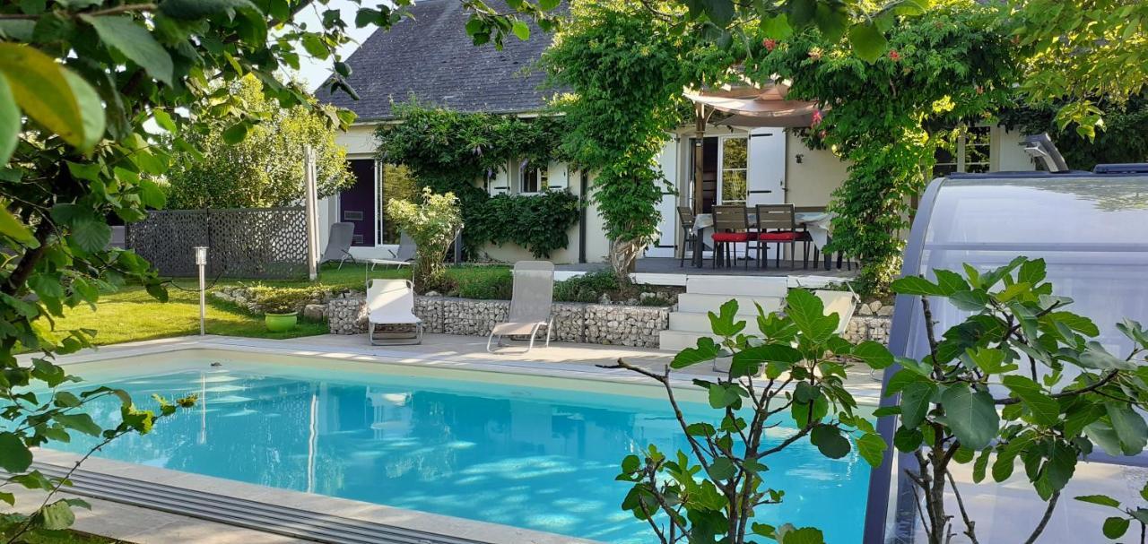 Au Coeur Du Bien Etre, chambre d'hôtes avec piscine chauffée et couverte, SPA, sauna, massages Monteaux Exterior foto